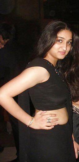 25P Desi galz in saree