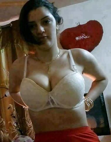 18P Hot desi girls
