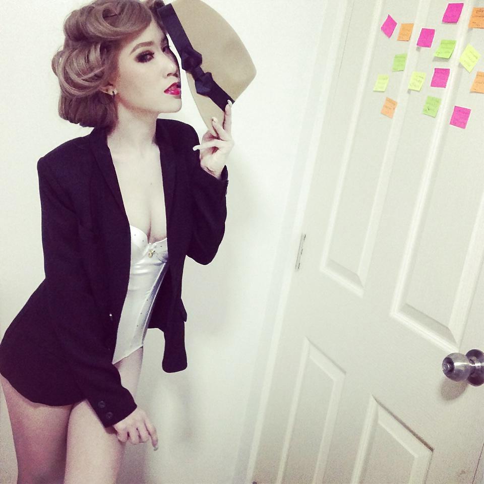 25P Horny Girl Self