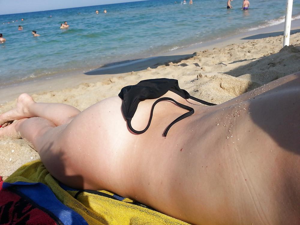 8P Naughty on the beach