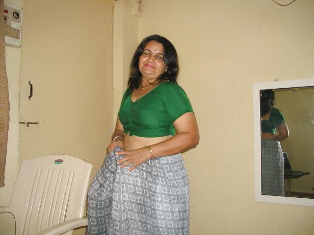 8P MATURE AUNTY-INDIAN DESI PORN SET 1.4