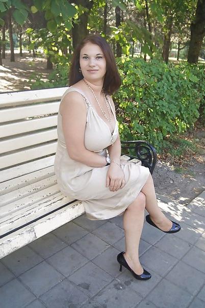 19P Busty Russian Woman 1624