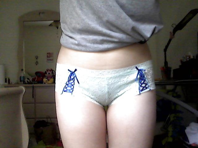 25P I can see your knickers