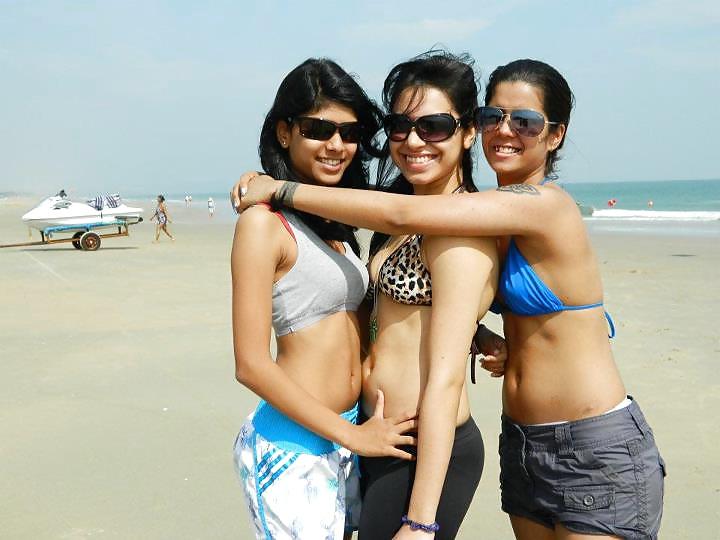 10P Desi Bikini Bash - 008