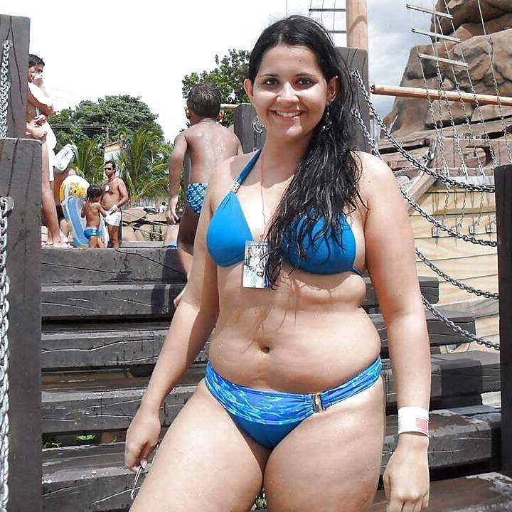 10P Desi Bikini Bash - 008