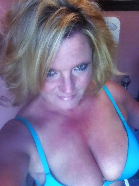 12P Carrie Self Shot