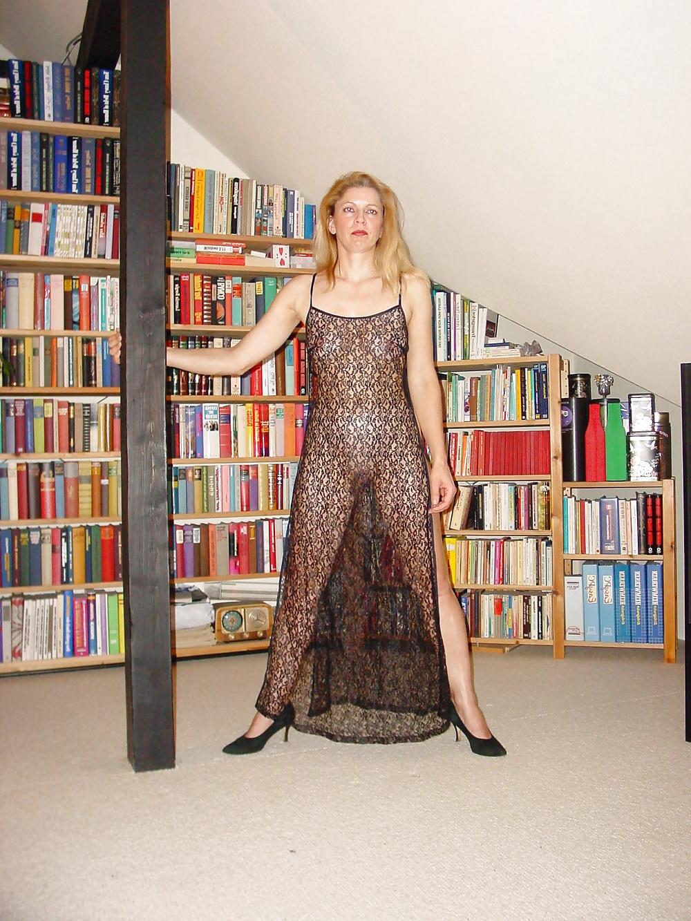 25P MOMS IN SEE THROUGH