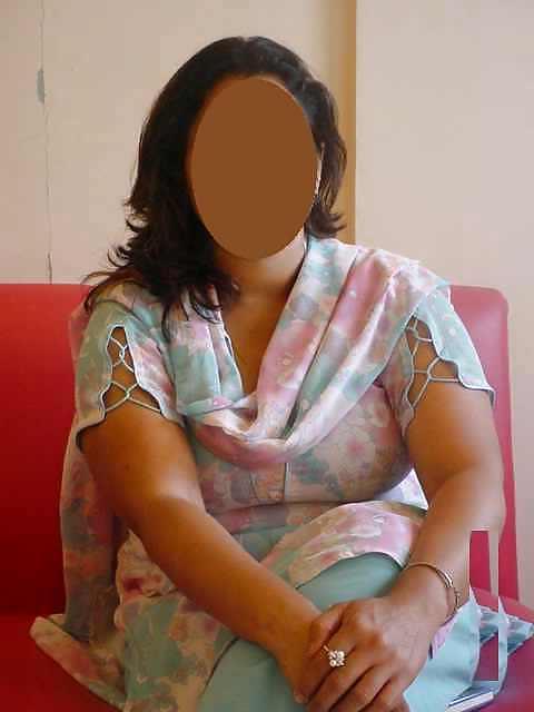 23P Desi BBW15
