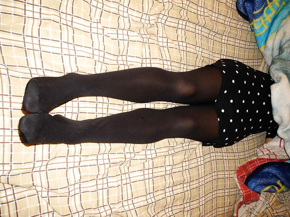 23P My girlfriend in pantyhose footjob and ready to fuck