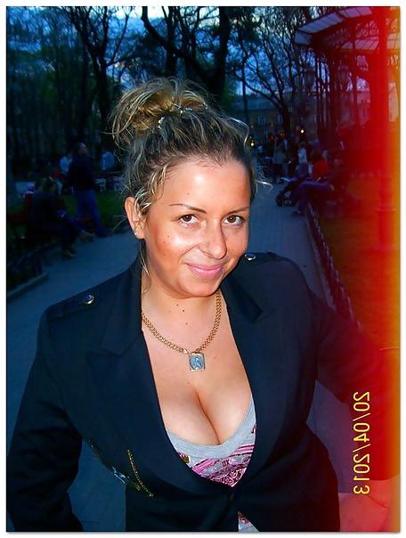 20P Busty Russian Woman 1651