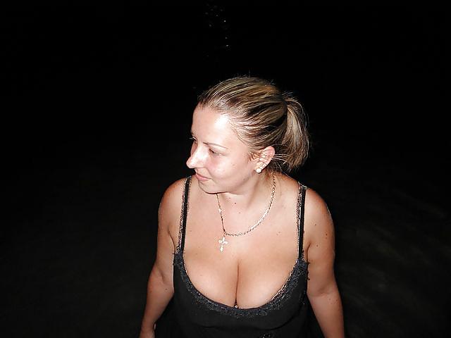 20P Busty Russian Woman 1651