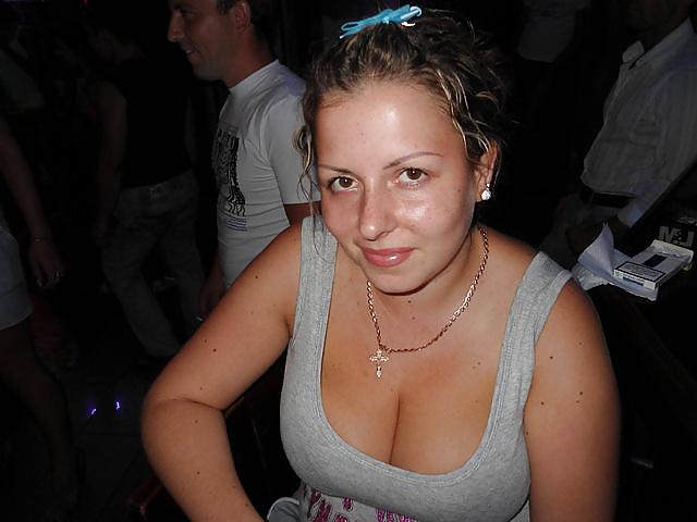 20P Busty Russian Woman 1651