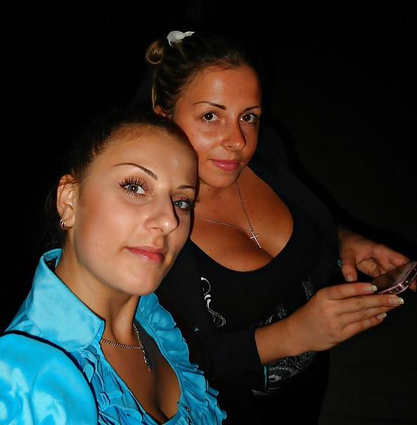 20P Busty Russian Woman 1651