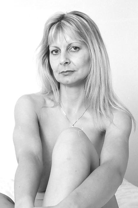 25P Mature Beauty - Sandy D 15