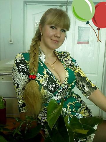 15P Busty Russian Woman 1656