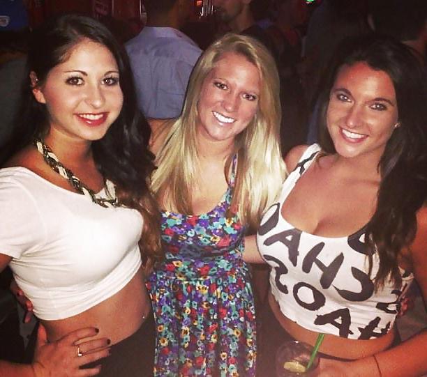 25P Facebook college girls 14 sorority teens bikini party