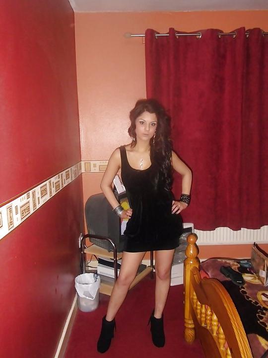25P Sexy uk desi chicks