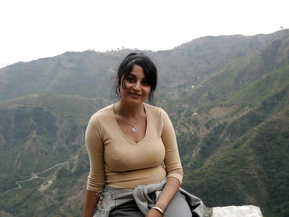 17P Hot desi, mallu and northy aunties