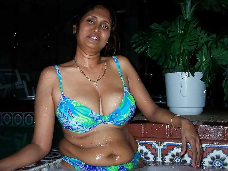 17P Hot desi, mallu and northy aunties