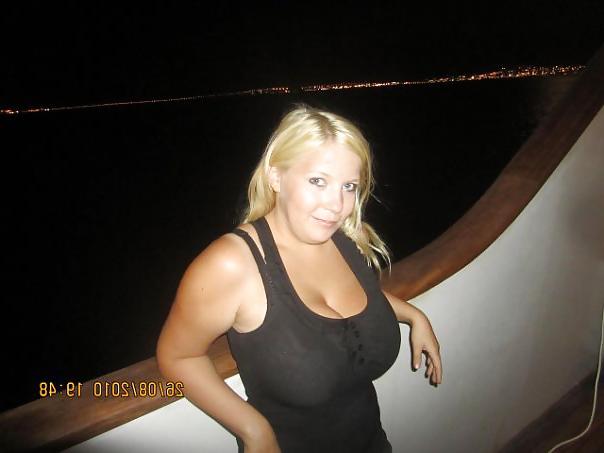 14P Busty Russian Woman 1781