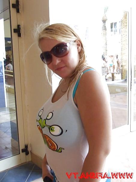 14P Busty Russian Woman 1781