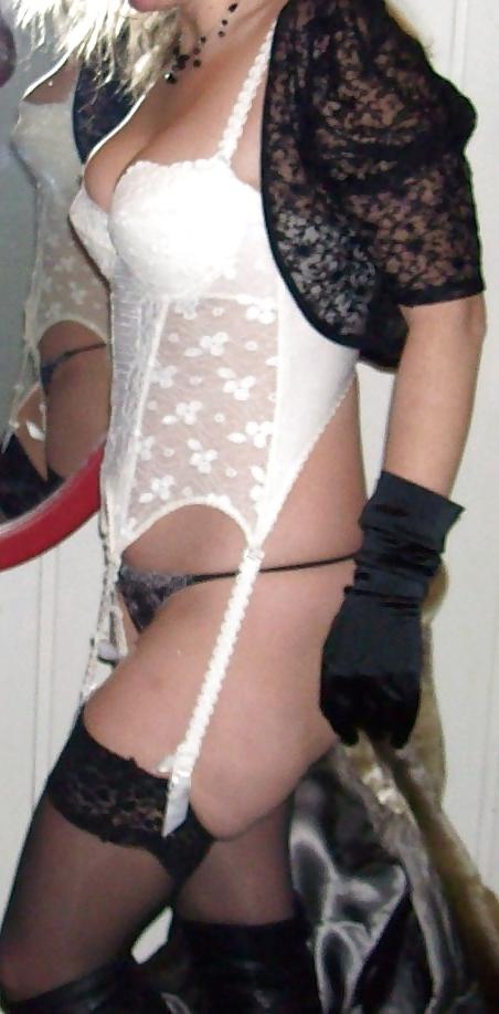 12P Happy to be a milf!