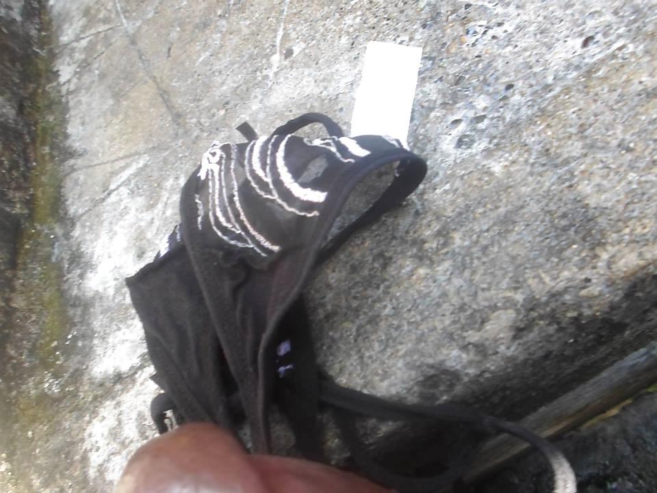 18P Tangas gemelas de mi prima