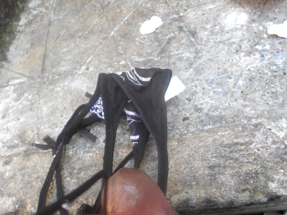 18P Tangas gemelas de mi prima