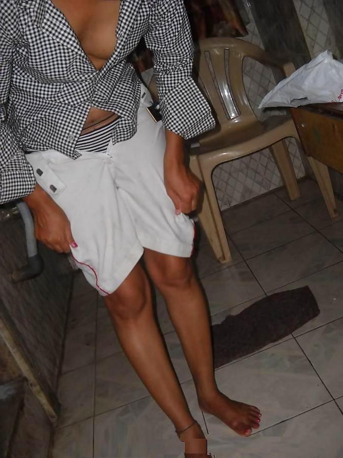 25P Desi Wife