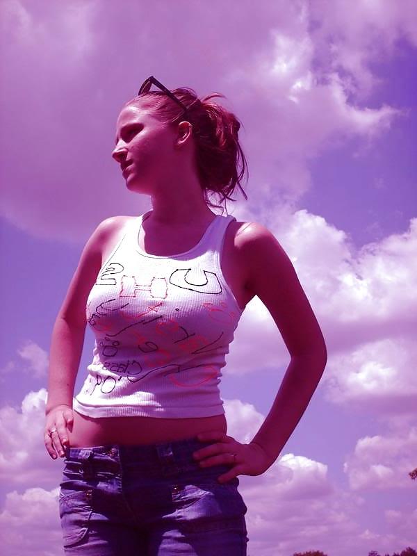 25P Jus Busty Girl Shoot Her Self