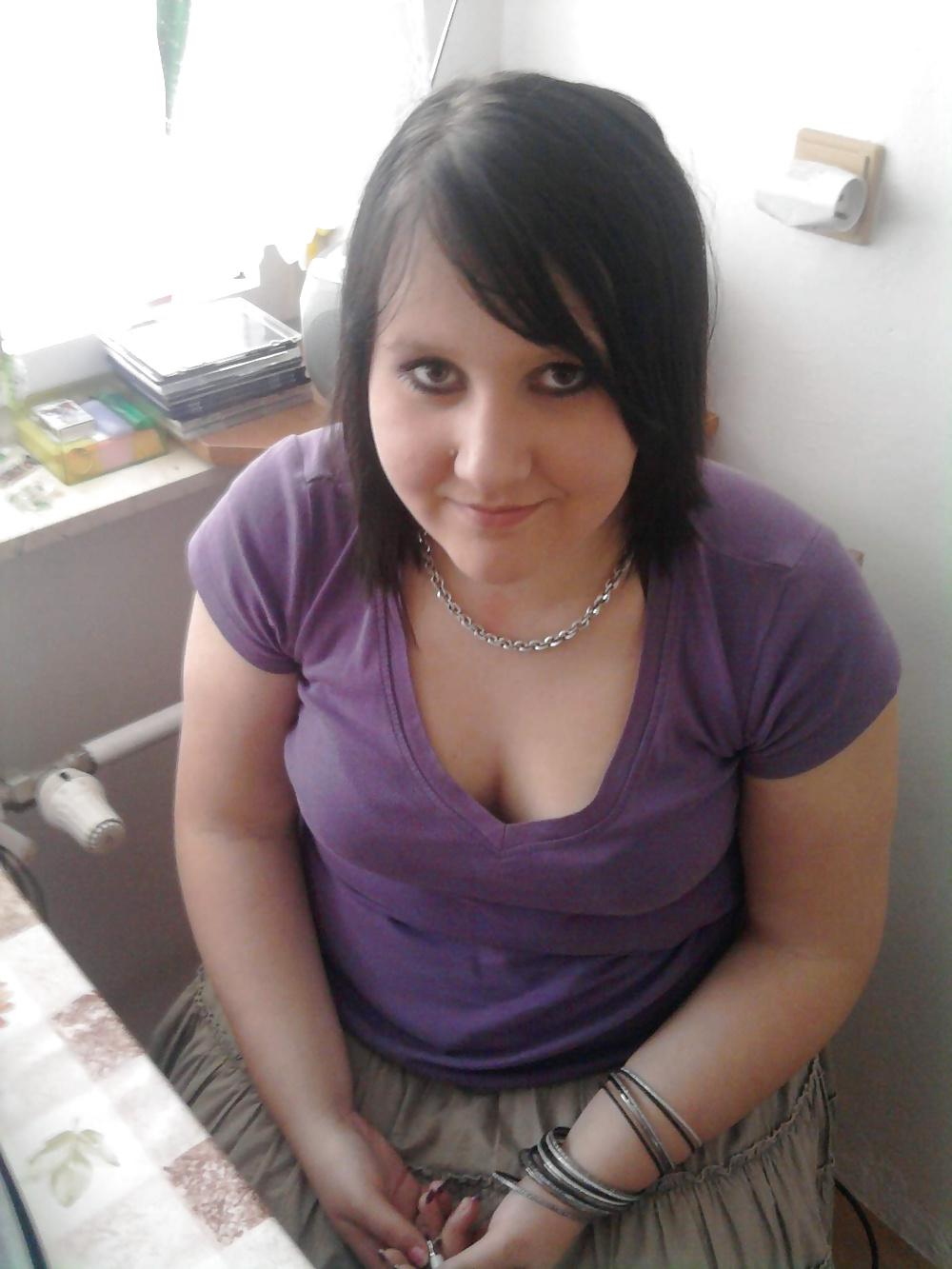 25P Slut From The Past