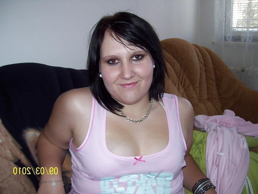 25P Slut From The Past