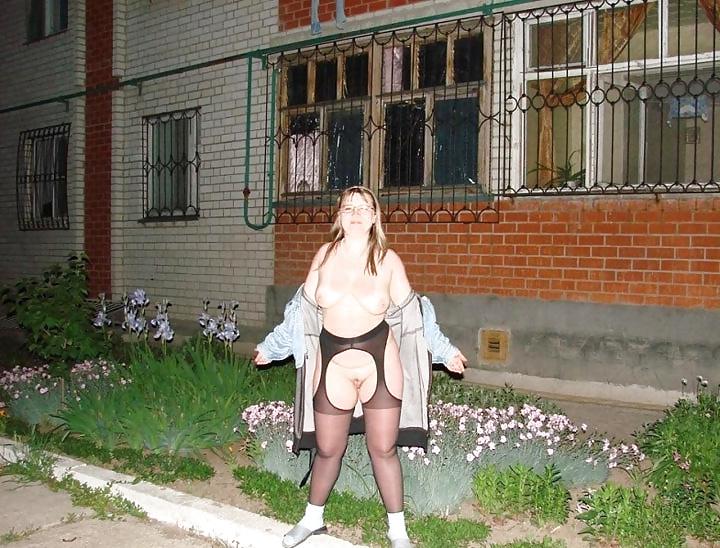 25P Amateur upskirt