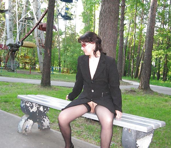 25P Amateur upskirt