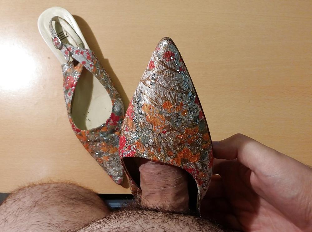 5P Fuck and cum my mother flat slingbacks sandals