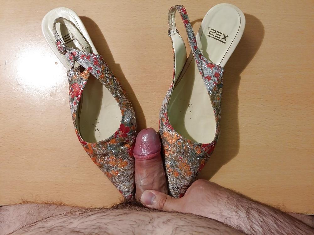 5P Fuck and cum my mother flat slingbacks sandals