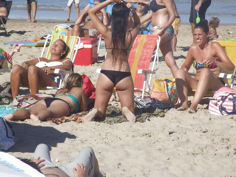 21P Ass beach contest! Comment