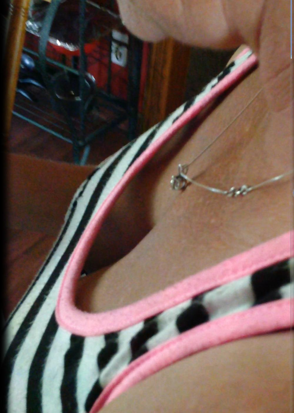 4P Me,downblouse