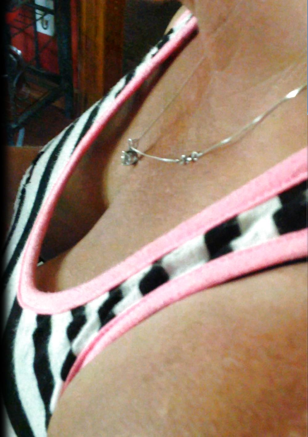4P Me,downblouse