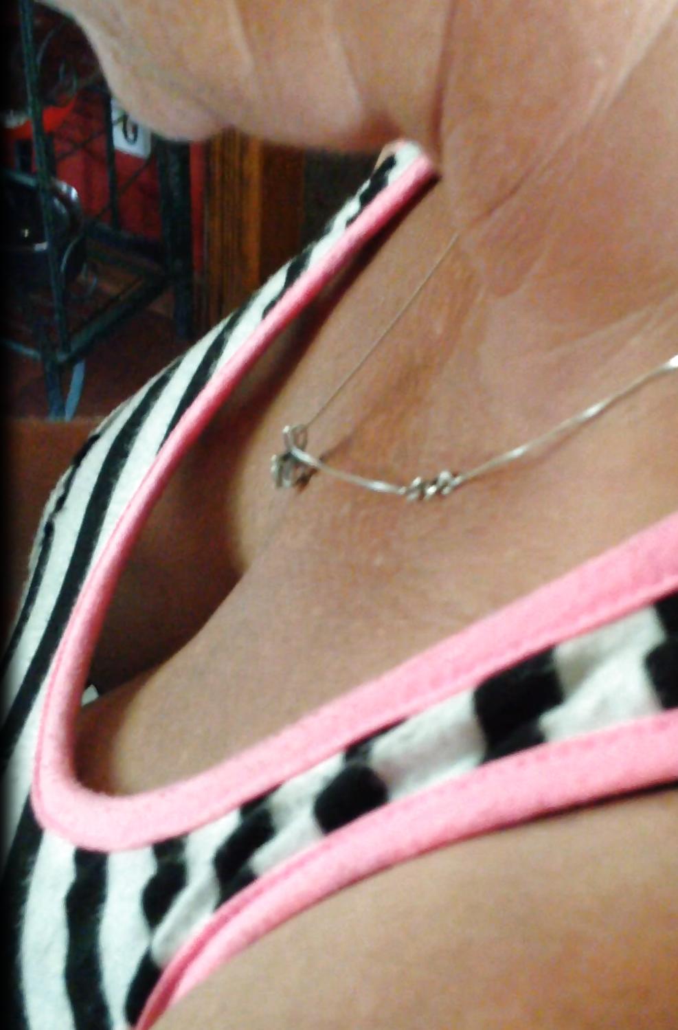 4P Me,downblouse