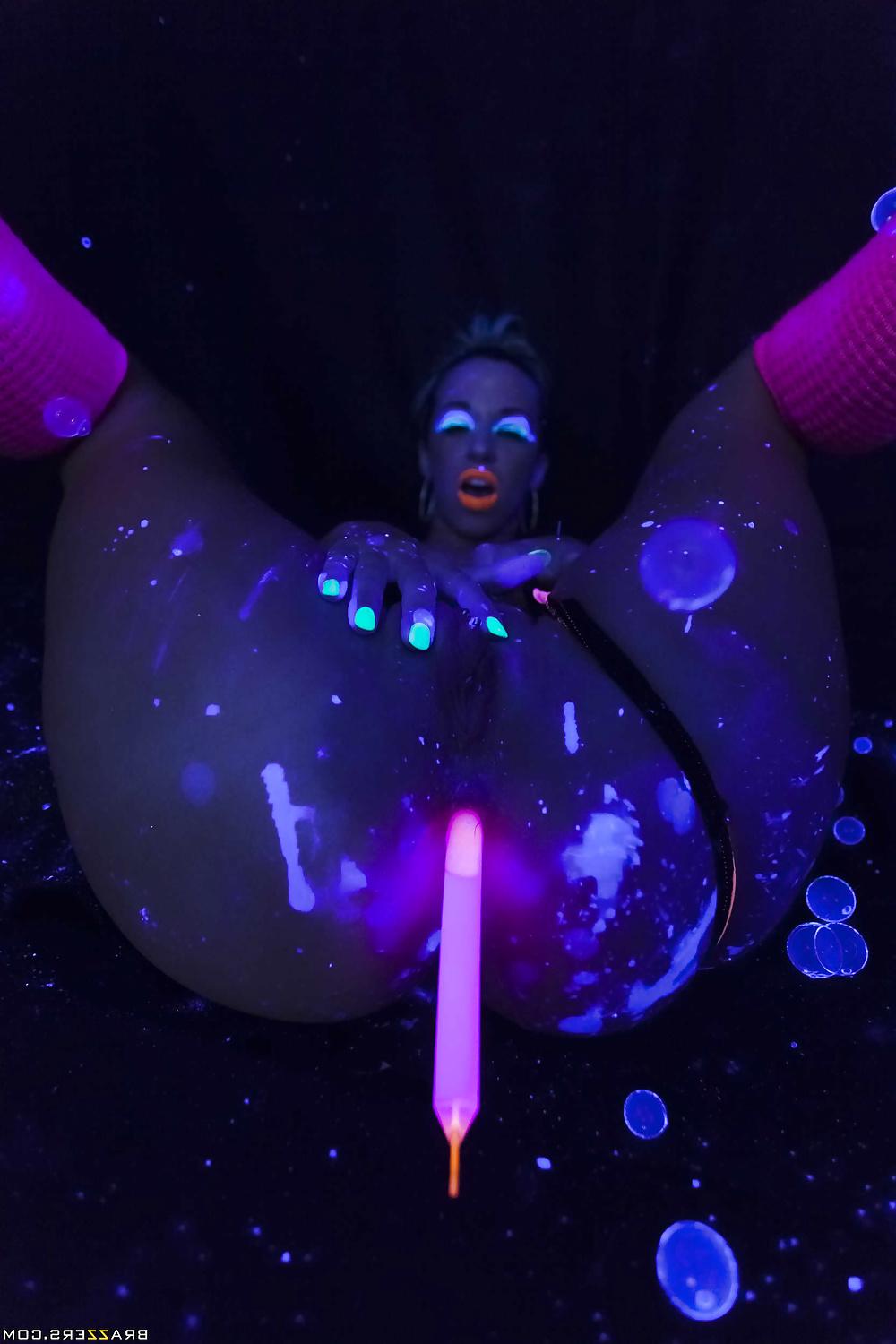 25P Jada Stevens Fluo