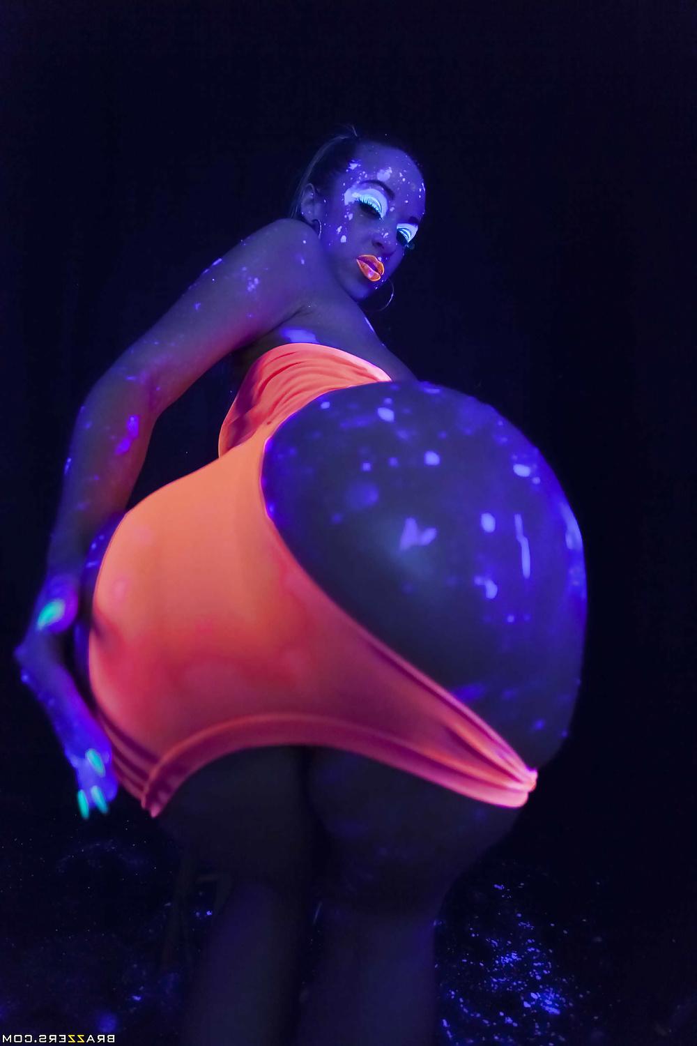 25P Jada Stevens Fluo
