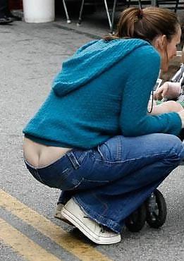 21P Mums Upskirt, Downblouse