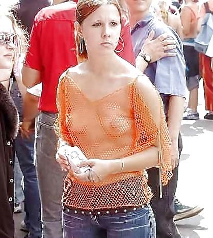 25P Psstt! I can See Your Boobies.