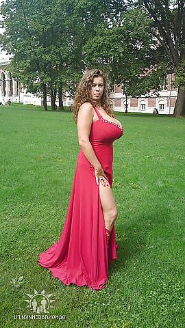 25P Busty Russian Woman 1709
