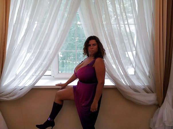 25P Busty Russian Woman 1709