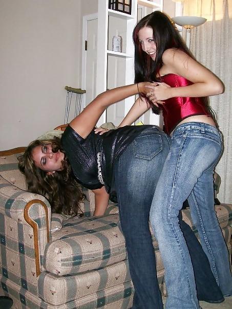 25P Sexy downblouse teen HUGE slut Tina, great tits! 