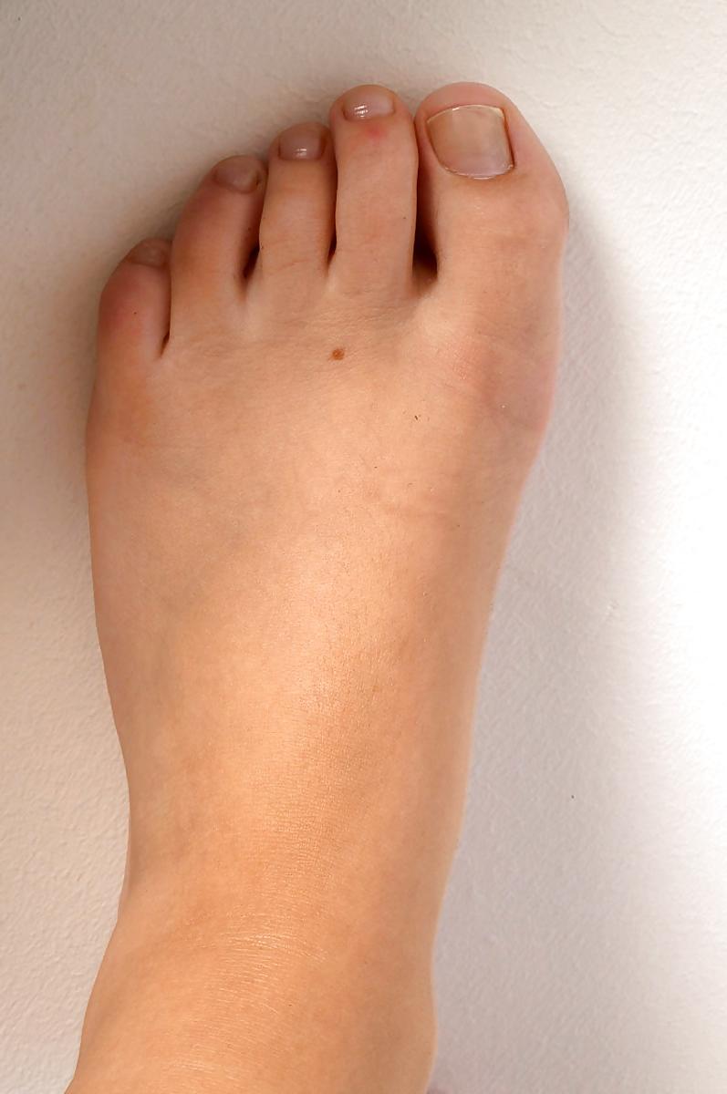 22P FOOT FETISH - DANIELLA I