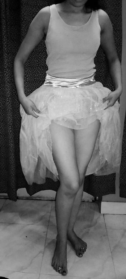 8P Black and White Desi action