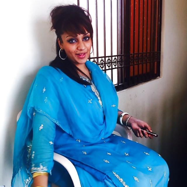 13P WEST LONDON PAKIS INDIANS DESI COMMENT
